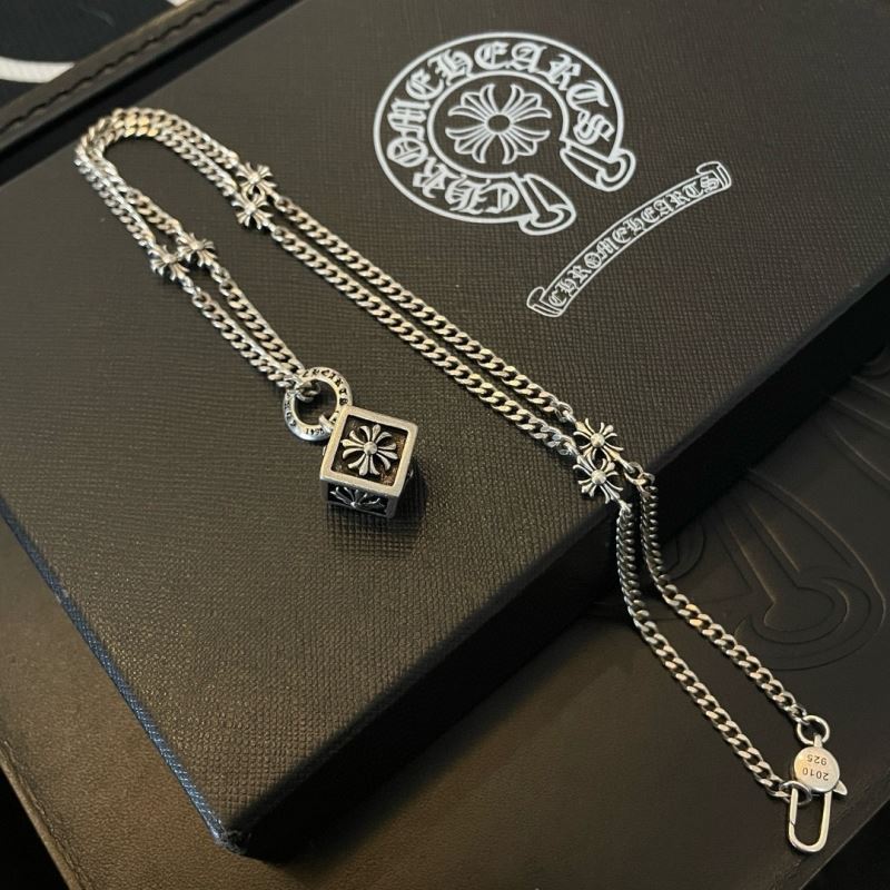 Ch*0me He**ts necklaces